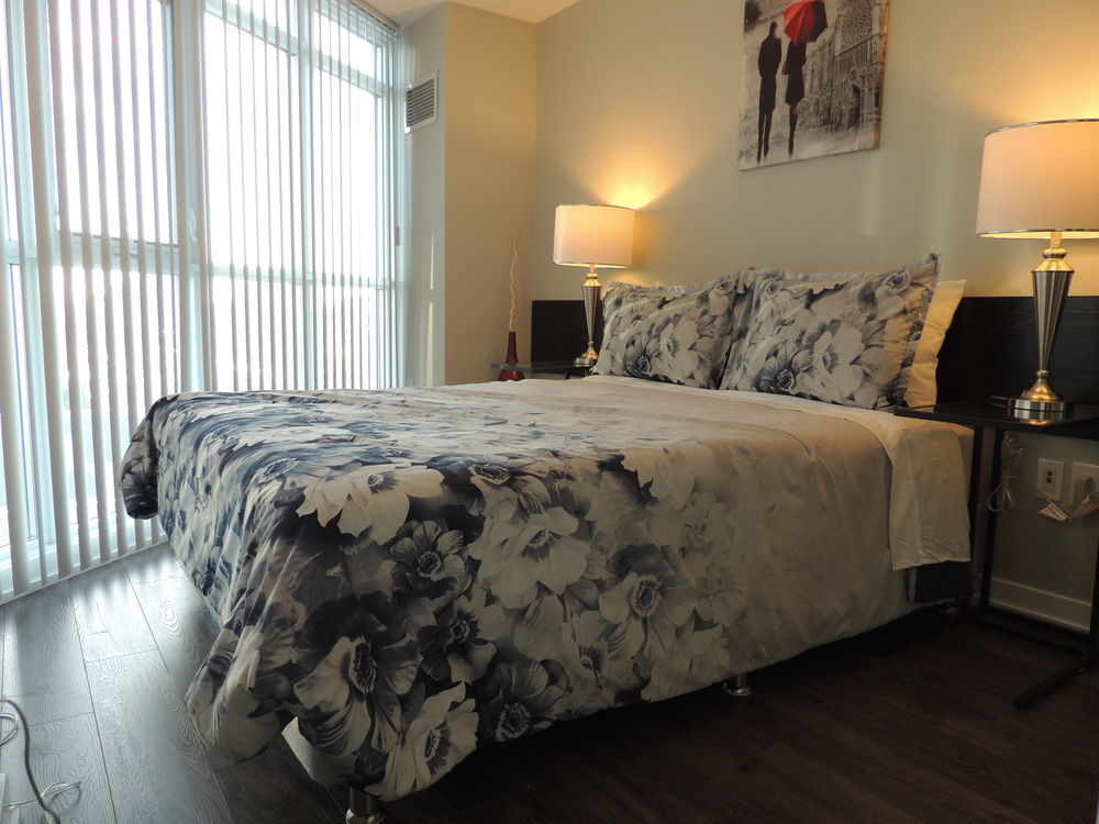 Tvhr - Luxury Condos In Heart Of Downtown Toronto Dış mekan fotoğraf