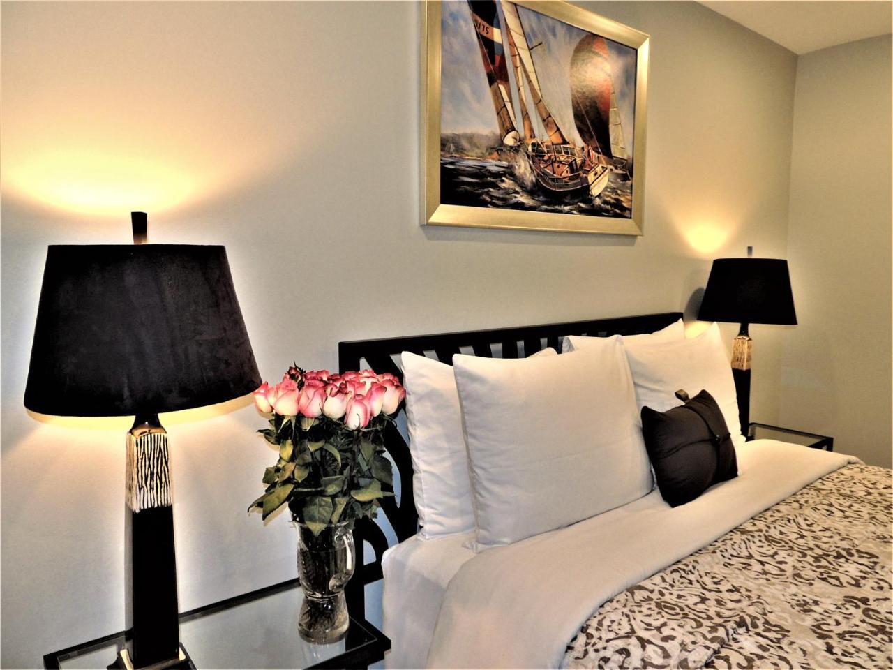 Tvhr - Luxury Condos In Heart Of Downtown Toronto Dış mekan fotoğraf