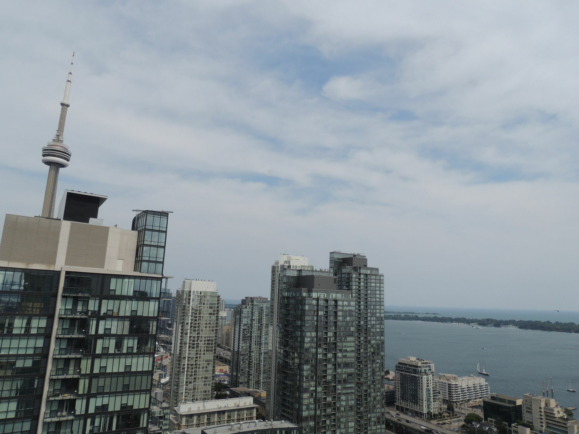 Tvhr - Luxury Condos In Heart Of Downtown Toronto Dış mekan fotoğraf
