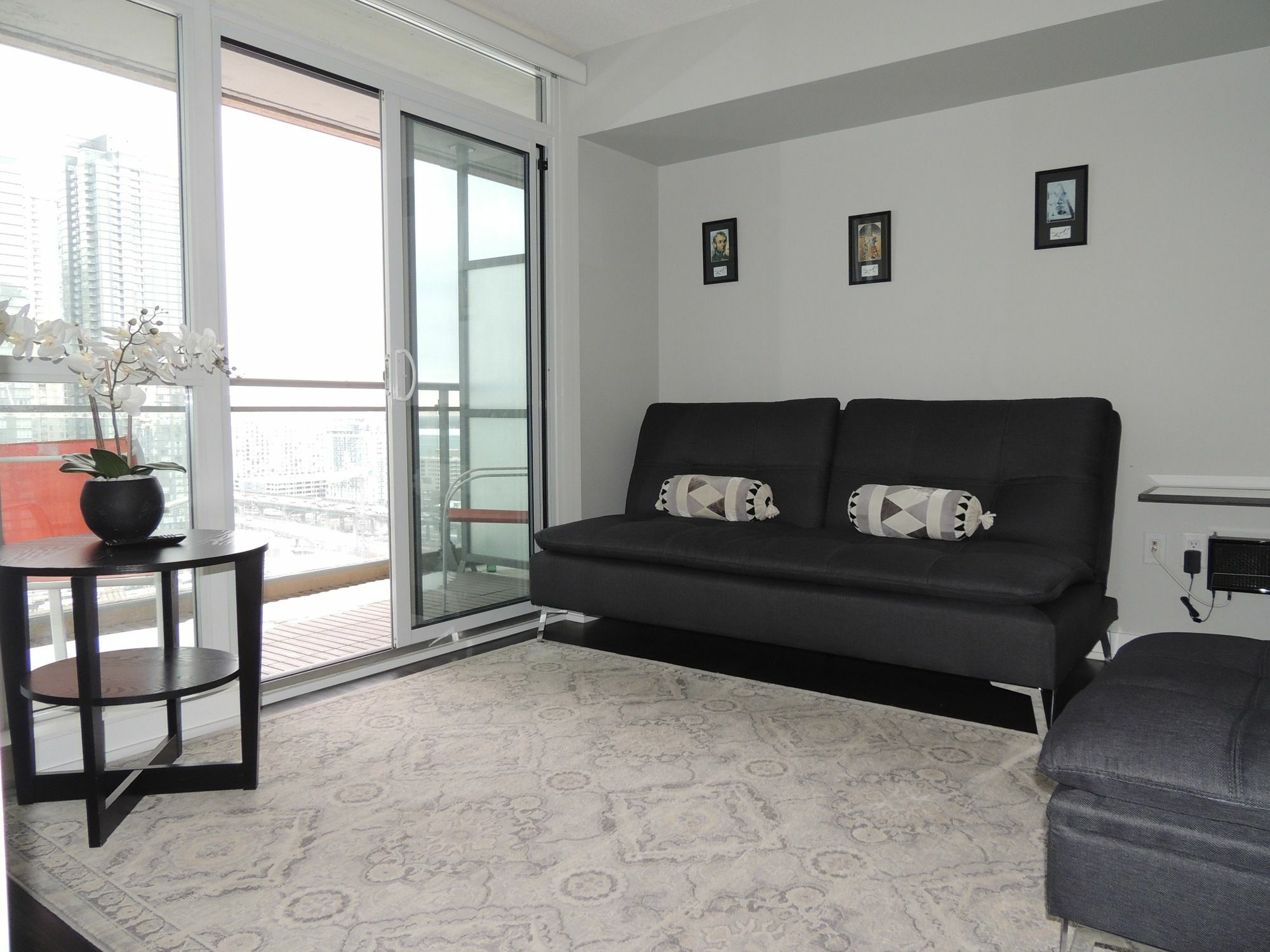 Tvhr - Luxury Condos In Heart Of Downtown Toronto Dış mekan fotoğraf
