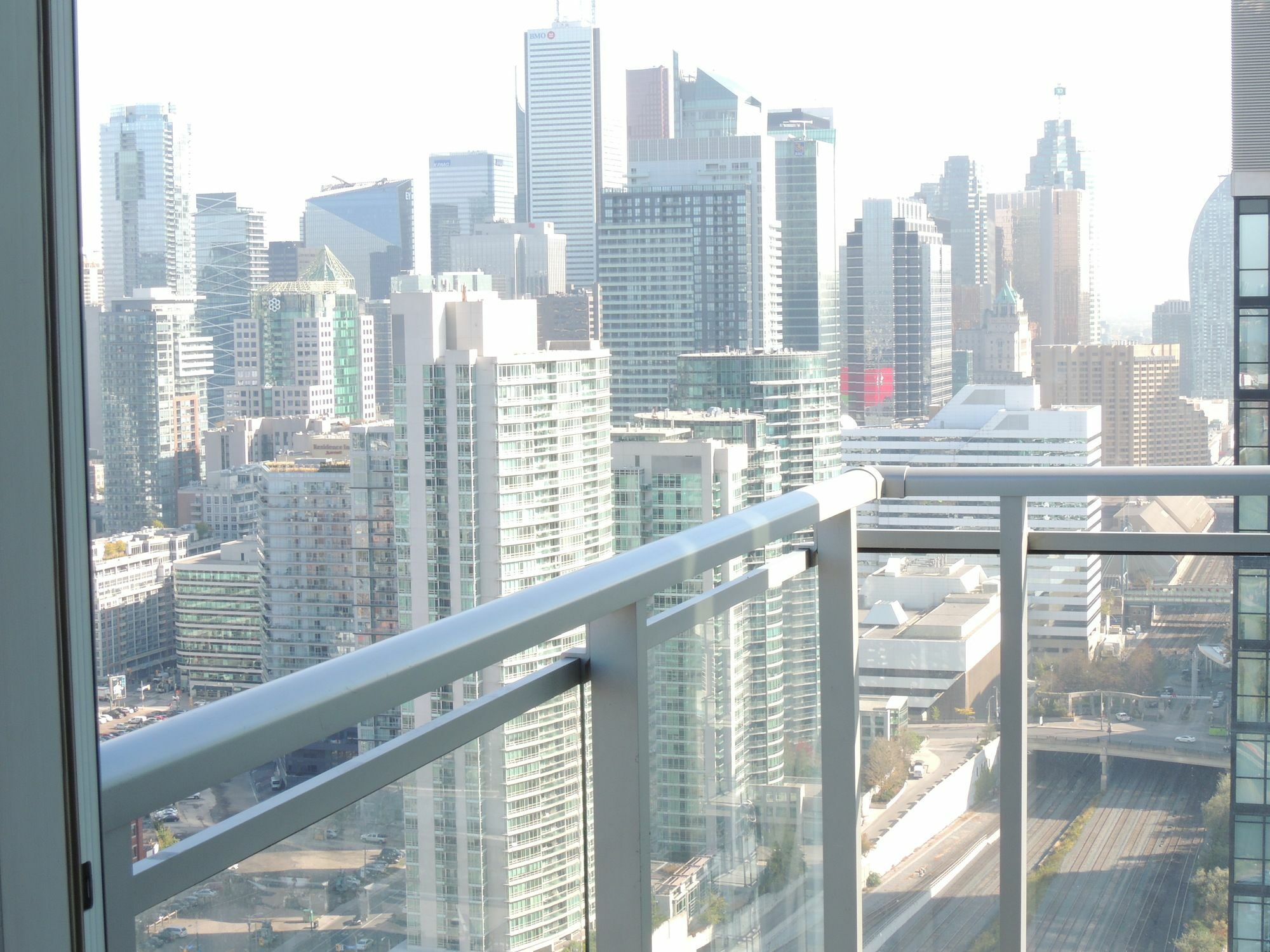 Tvhr - Luxury Condos In Heart Of Downtown Toronto Dış mekan fotoğraf