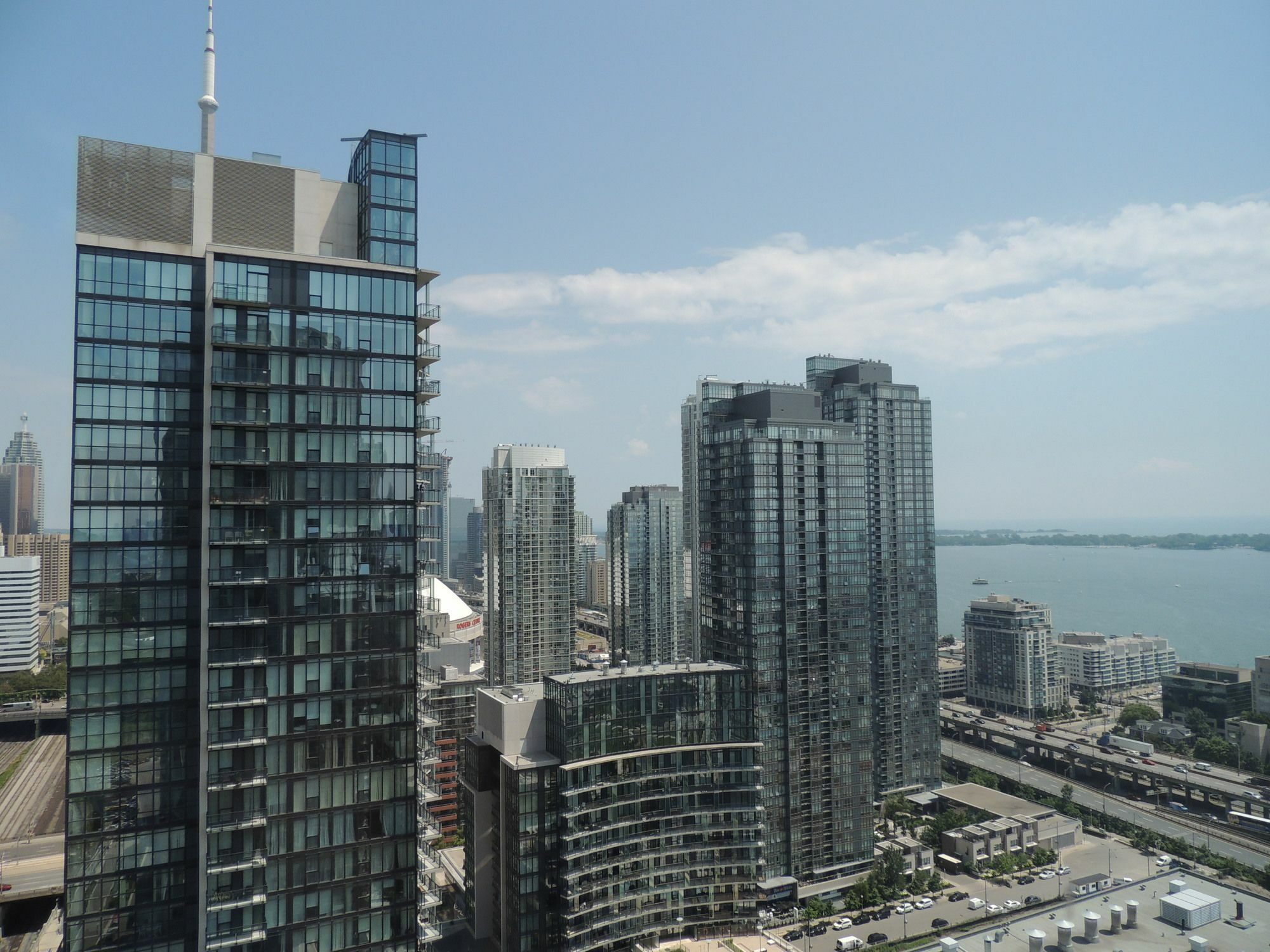 Tvhr - Luxury Condos In Heart Of Downtown Toronto Dış mekan fotoğraf